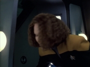 extant_StarTrek_VOY_6x05-Alice_01502.jpg