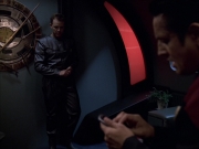 extant_StarTrek_VOY_6x05-Alice_01532.jpg