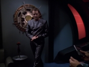 extant_StarTrek_VOY_6x05-Alice_01536.jpg