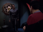 extant_StarTrek_VOY_6x05-Alice_01560.jpg