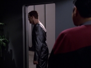 extant_StarTrek_VOY_6x05-Alice_01645.jpg