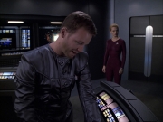 extant_StarTrek_VOY_6x05-Alice_02063.jpg