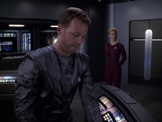 extant_StarTrek_VOY_6x05-Alice_02073.jpg