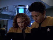 Filename=extant_StarTrek_VOY_6x05-Alice_02154.jpg
Filesize=156KiB
Dimensions=1200x900
Date added=Dec 27, 2019 extant_StarTrek_VOY_6x05-Alice_02154.jpg