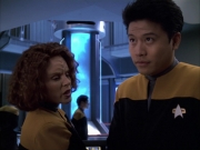extant_StarTrek_VOY_6x05-Alice_02201.jpg