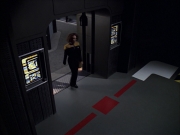 extant_StarTrek_VOY_6x05-Alice_02243.jpg