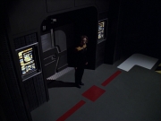 extant_StarTrek_VOY_6x05-Alice_02246.jpg