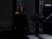 extant_StarTrek_VOY_6x05-Alice_02261.jpg