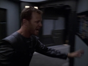 extant_StarTrek_VOY_6x05-Alice_02392.jpg