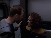 extant_StarTrek_VOY_6x05-Alice_02399.jpg