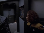 extant_StarTrek_VOY_6x05-Alice_02402.jpg