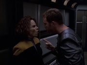 extant_StarTrek_VOY_6x05-Alice_02421.jpg