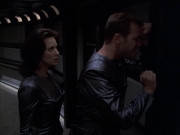 extant_StarTrek_VOY_6x05-Alice_02461.jpg