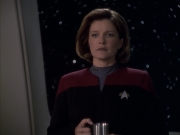 extant_StarTrek_VOY_6x05-Alice_02587.jpg