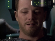 extant_StarTrek_VOY_6x05-Alice_02775.jpg