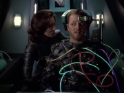 extant_StarTrek_VOY_6x05-Alice_02796.jpg