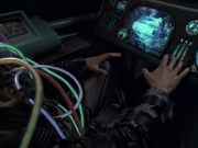 extant_StarTrek_VOY_6x05-Alice_02810.jpg
