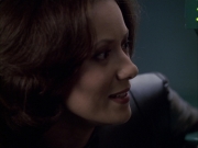 extant_StarTrek_VOY_6x05-Alice_02817.jpg