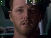 extant_StarTrek_VOY_6x05-Alice_02832.jpg