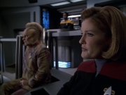 extant_StarTrek_VOY_6x05-Alice_02843.jpg
