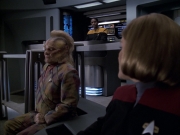 extant_StarTrek_VOY_6x05-Alice_02865.jpg