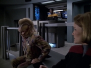 extant_StarTrek_VOY_6x05-Alice_02874.jpg