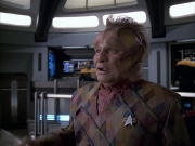 extant_StarTrek_VOY_6x05-Alice_02879.jpg