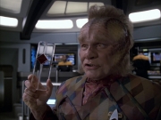 extant_StarTrek_VOY_6x05-Alice_02881.jpg