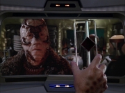extant_StarTrek_VOY_6x05-Alice_02888.jpg