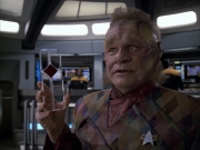 extant_StarTrek_VOY_6x05-Alice_02892.jpg