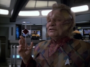 extant_StarTrek_VOY_6x05-Alice_02897.jpg
