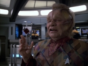 extant_StarTrek_VOY_6x05-Alice_02898.jpg