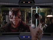 extant_StarTrek_VOY_6x05-Alice_02899.jpg