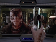 extant_StarTrek_VOY_6x05-Alice_02902.jpg