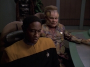 extant_StarTrek_VOY_6x05-Alice_02910.jpg