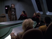 extant_StarTrek_VOY_6x05-Alice_02927.jpg