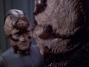 extant_StarTrek_VOY_6x05-Alice_02974.jpg