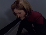 extant_StarTrek_VOY_6x05-Alice_02989.jpg