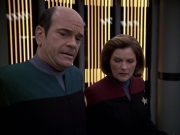 extant_StarTrek_VOY_6x05-Alice_02998.jpg