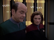 extant_StarTrek_VOY_6x05-Alice_03002.jpg
