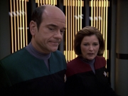 extant_StarTrek_VOY_6x05-Alice_03010.jpg