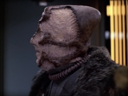 extant_StarTrek_VOY_6x05-Alice_03021.jpg