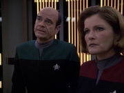 extant_StarTrek_VOY_6x05-Alice_03028.jpg