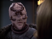 extant_StarTrek_VOY_6x05-Alice_03039.jpg