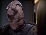 extant_StarTrek_VOY_6x05-Alice_03060.jpg