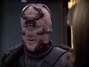 extant_StarTrek_VOY_6x05-Alice_03083.jpg