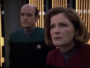 extant_StarTrek_VOY_6x05-Alice_03093.jpg