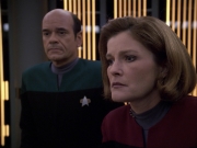 extant_StarTrek_VOY_6x05-Alice_03096.jpg