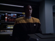 extant_StarTrek_VOY_6x05-Alice_03248.jpg