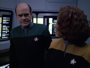 extant_StarTrek_VOY_6x05-Alice_03265.jpg